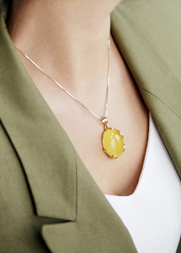Gold-plated necklace with milky Baltic amber