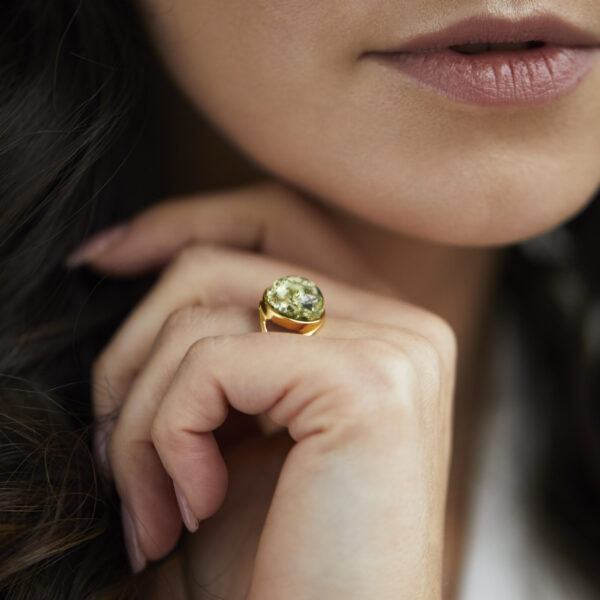 Emma gold-plated ring with green amber