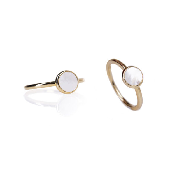 Mother of pearl gold ring