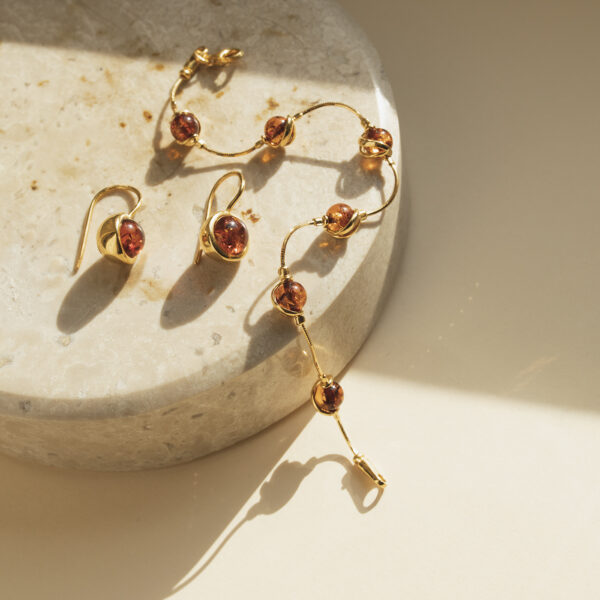 Sophia gold-plated bracelet with cognac amber