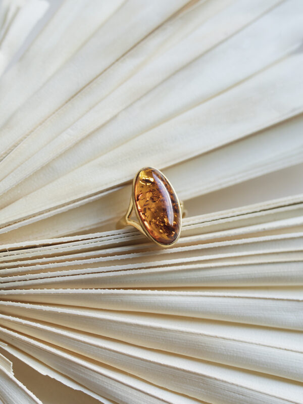 Mia gold-plated ring with cognac amber
